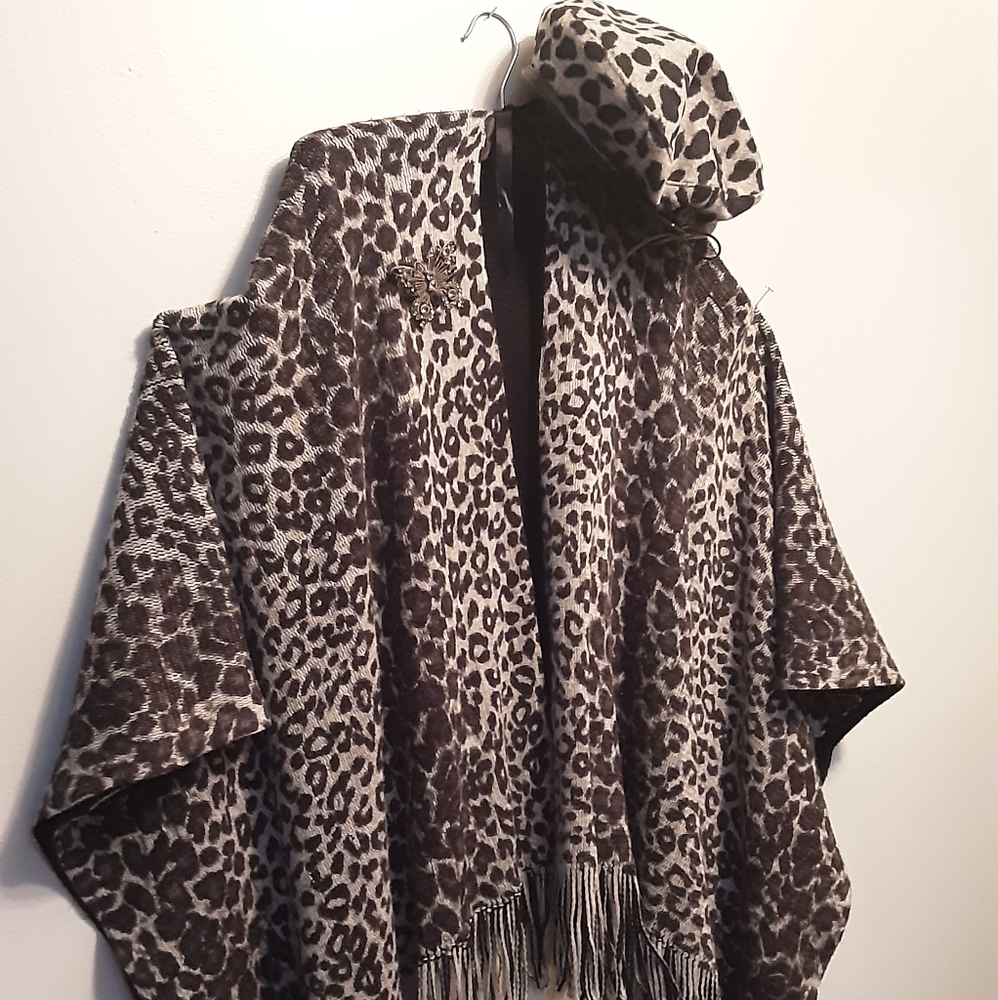 LEOPARD KNIT REVERSIBLE CAPE - Picture 4 of 4